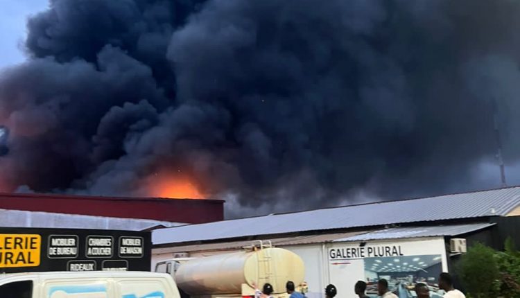 Togo/Incendie à RAMCO : Voici la version officielle du gouvernement en attendant l’ouverture des enquêtes