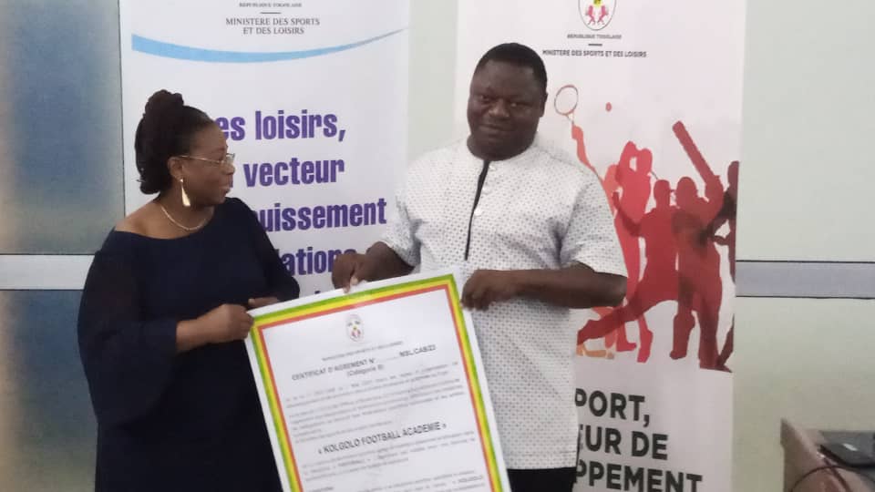 Togo: Le ministère des sports et des loisirs délivre des agréments et autorisation à cinq (5) centres de formations sportives