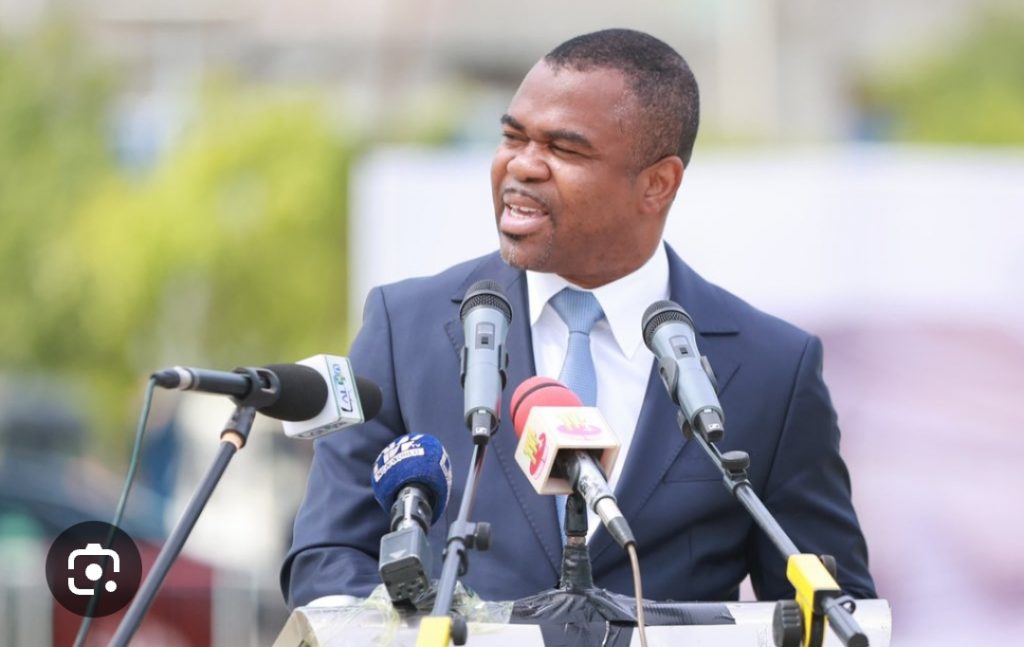 Uniformisation des chronogrammes pour tous les établissements : Prof Majesté Ihou Watéba met les établissements supérieurs au pas