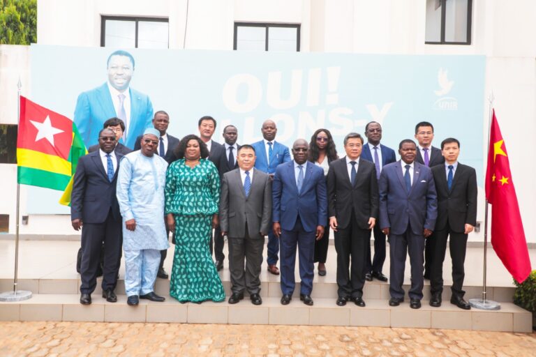 Togo : Échanges fructueux entre Une délégation du Parti Communiste Chinois et le parti UNIR