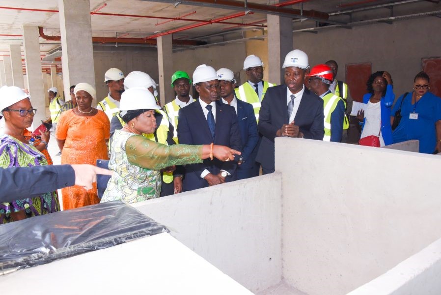 Reconstruction du grand marché de Lomé : Sani Yaya salue l’engagement de l’entreprise Porteo
