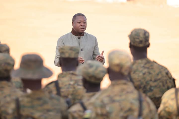 Région des Savanes : Faure Gnassingbé au front avec les forces armées le jour de Noël