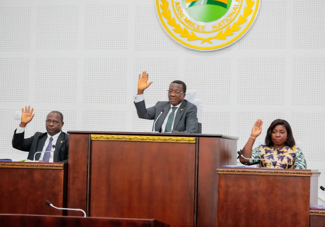 Adoption unanime des lois de règlement des budgets 2020 et 2021 au Togo  