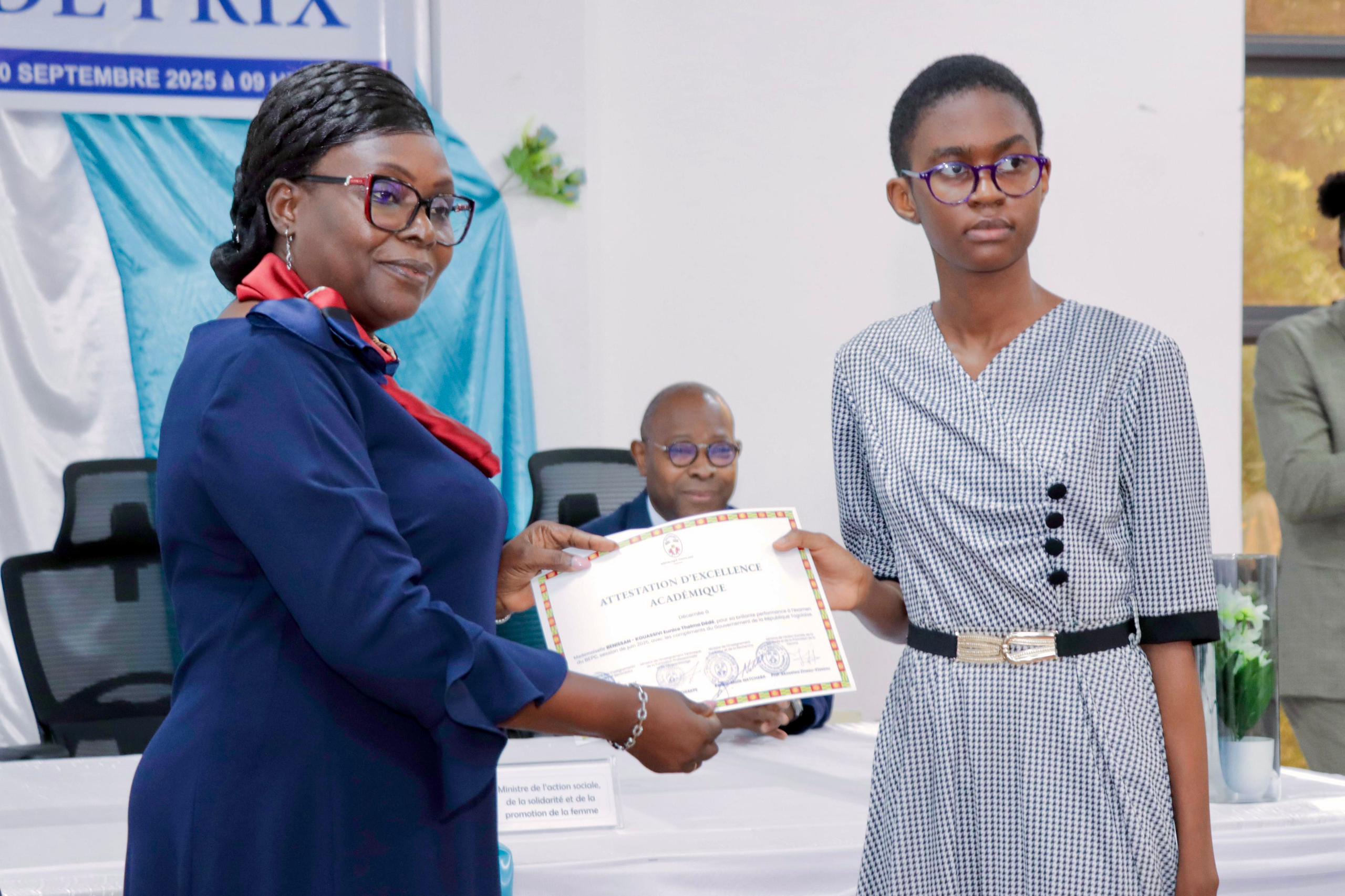 Cérémonie Nationale de l’Excellence Académique 2025 : Le Togo célèbre ses meilleurs élèves 