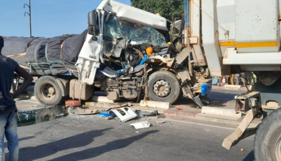 Accident de la circulation routière sur la route nationale n°1 : un pont endommagé, mais pas de victimes