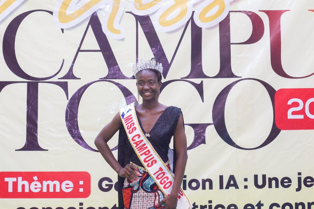 Koboyo AMANA Esther, nouvelle reine de l’intelligence et de la beauté en milieu universitaire