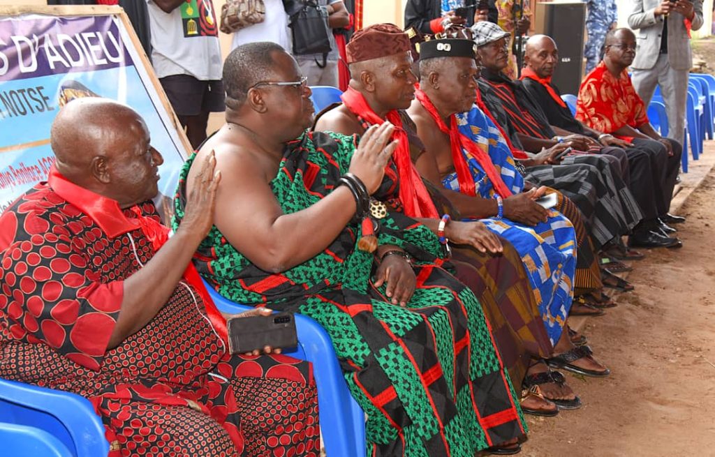 Notsè : Les obsèques de Togbui Agokoli IV s’ouvrent dans la ferveur traditionnelle