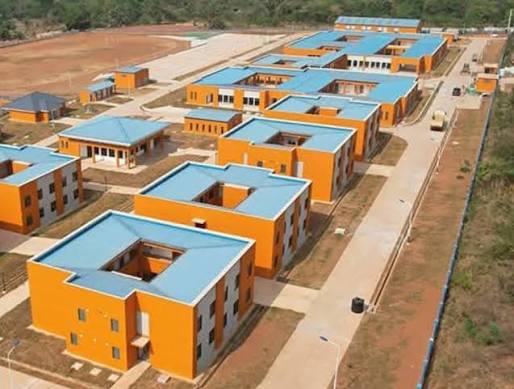 Togo : Création de cinq nouveaux lycées scientifiques pour équiper toutes les régions éducatives