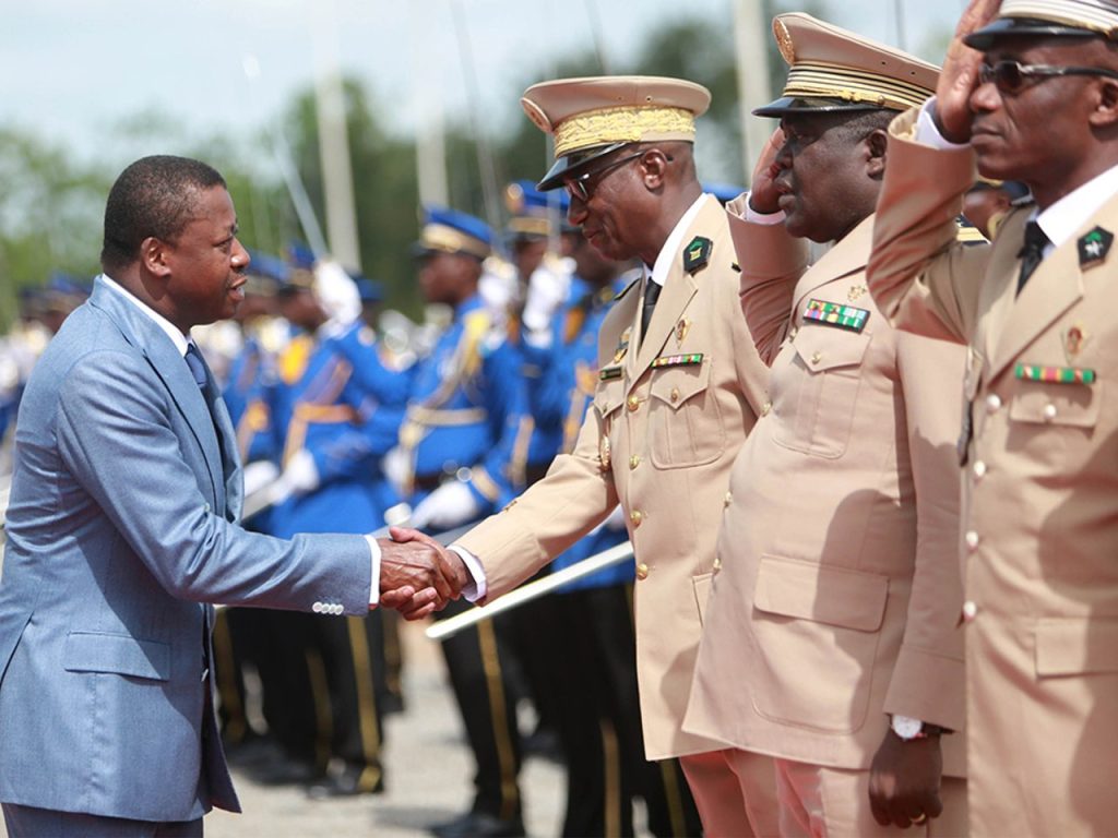 FORCES ARMÉES TOGOLAISES : FAURE GNASSINGBÉ INSTALLE UN NOUVEAU HAUT COMMANDÉMENT