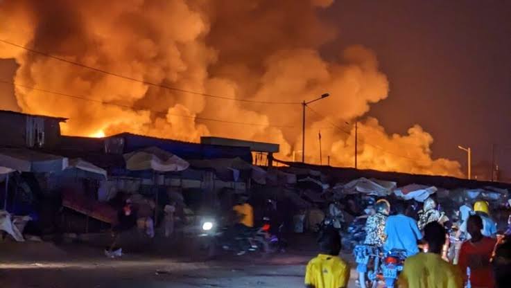 Incendie du marché d’Anié : le gouvernement annonce un plan de relance à taux zéro