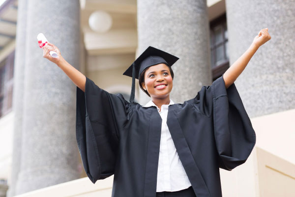 Commonwealth 2027 : Des bourses de Master et Doctorat au Royaume-Uni pour les étudiants togolais
